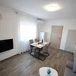City Apartment 4You